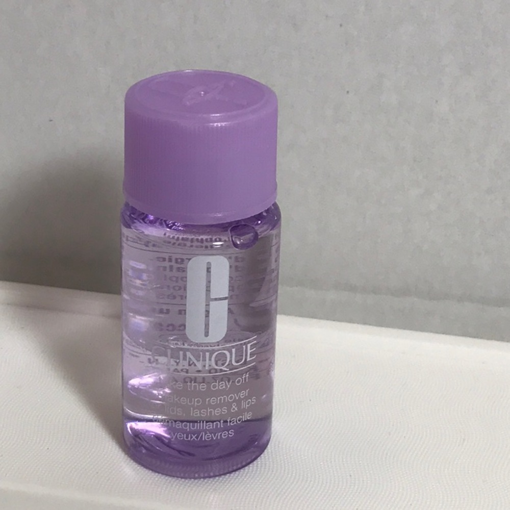 🦋 5 for $15 🦋 CLINIQUE TAKE THE DAY OFF